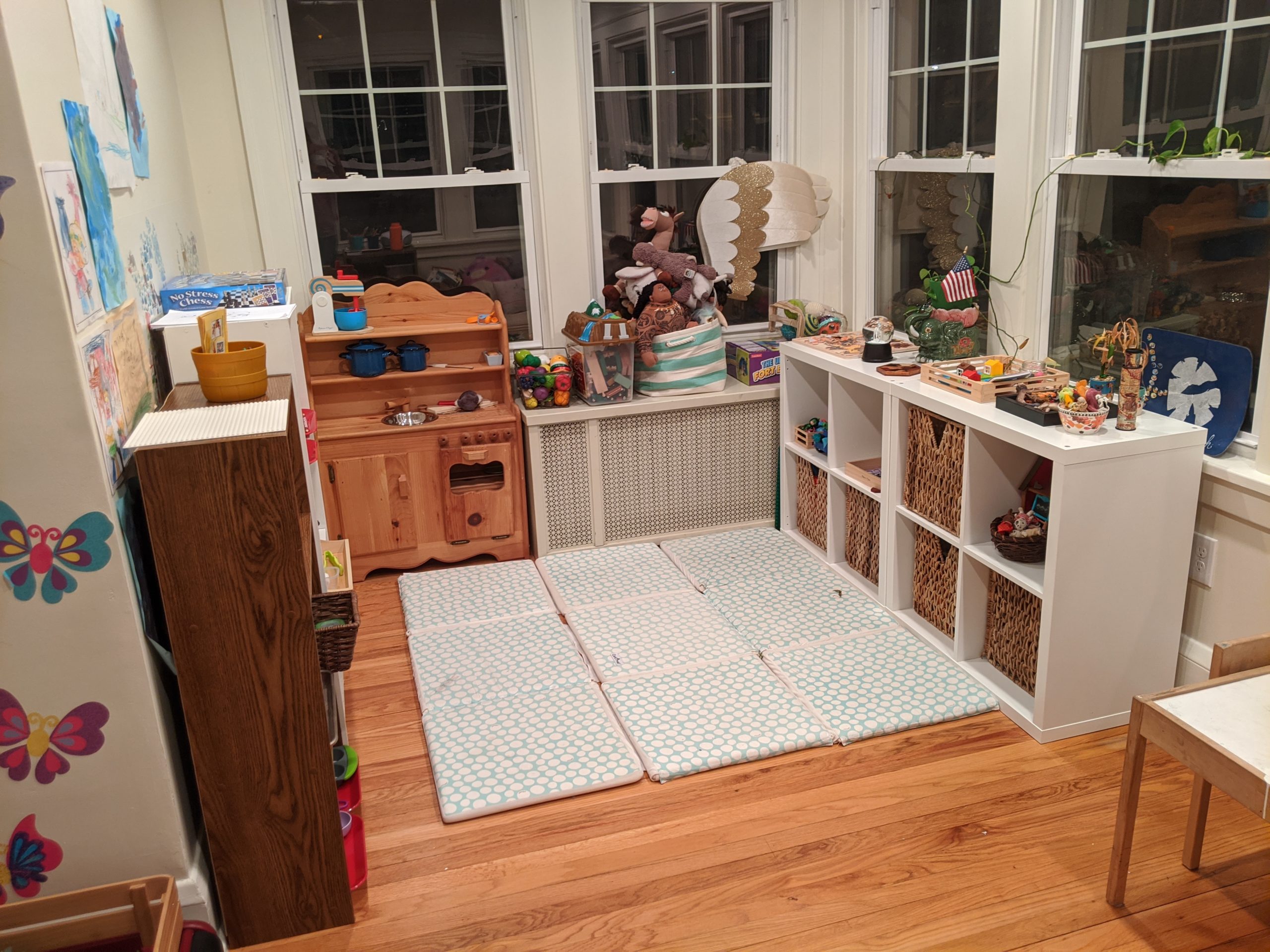 A nicely laid out playroom